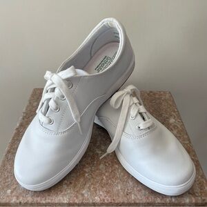 Grasshoppers Ortholite White Tennis Shoes Lace Up Size 7.5 Wide